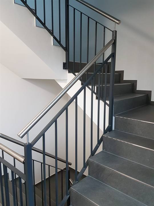 Stabgeländer im Mehrfamilienhaus