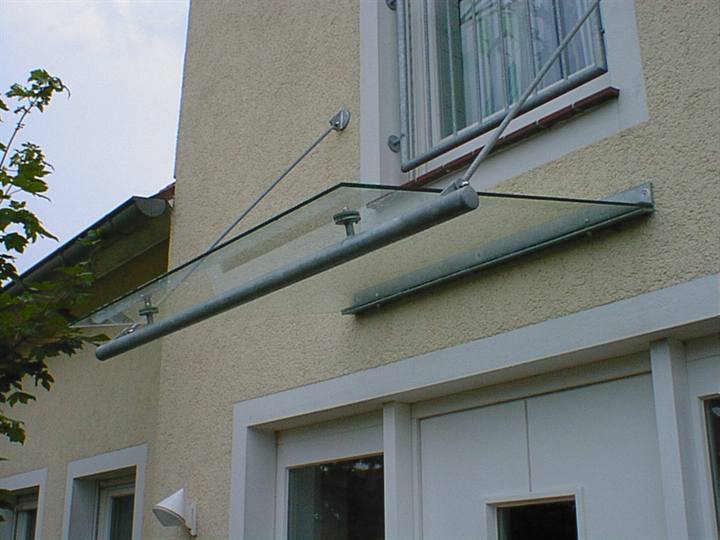 Glasvordach